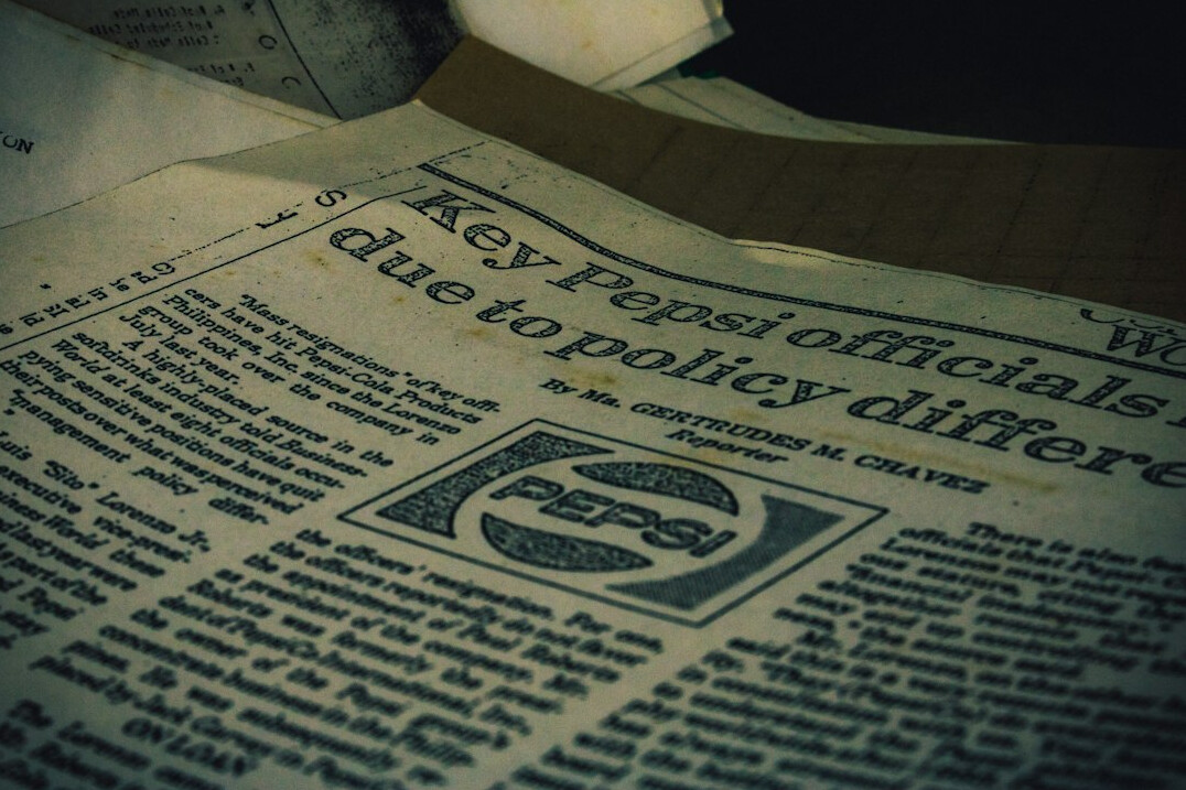 fact checker reviewing news